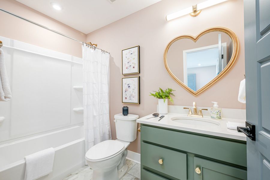 Representative furnished interior of a home built from the Beckett by Fischer Homes in Veranda Manor, Canton (Image 48).