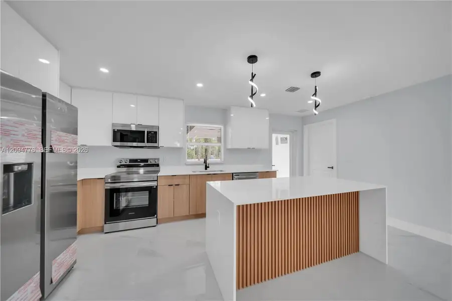 Furnished interior view inside a new home in , Lehigh Acres (Image 4).
