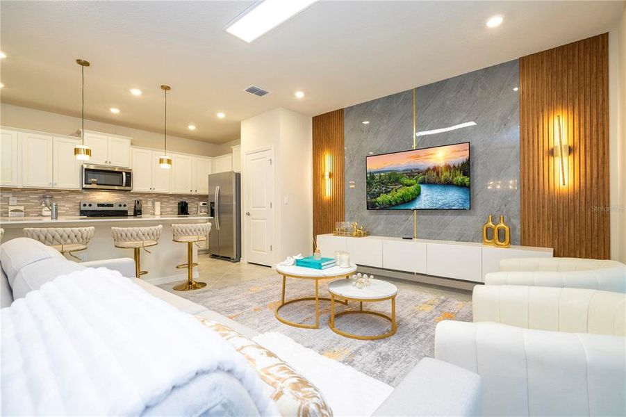 Furnished interior view inside a new home in Windsor Cay Resort, Clermont (Image 8).
