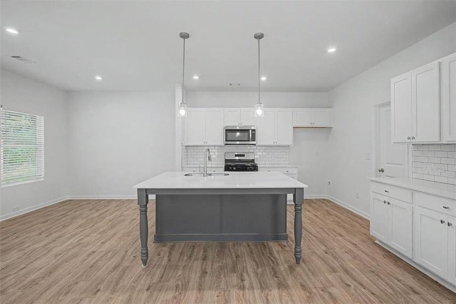 Furnished interior view inside a new home in Sawmill Creek, Mableton (Image 15).