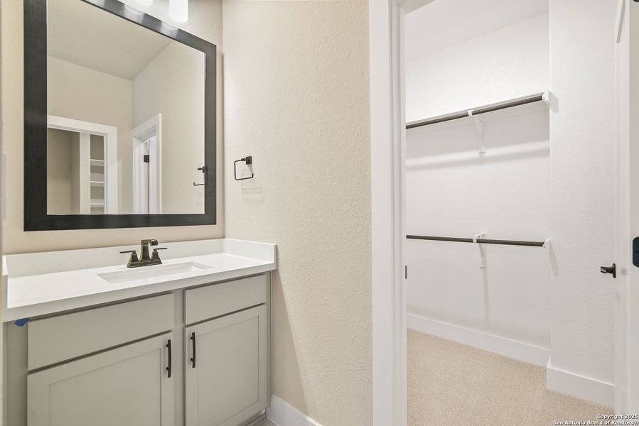 Furnished interior view inside a new home in Esperanza - 70', Boerne (Image 7). Furnished interior view inside a new home in Esperanza - 70', Boerne (Image 7).