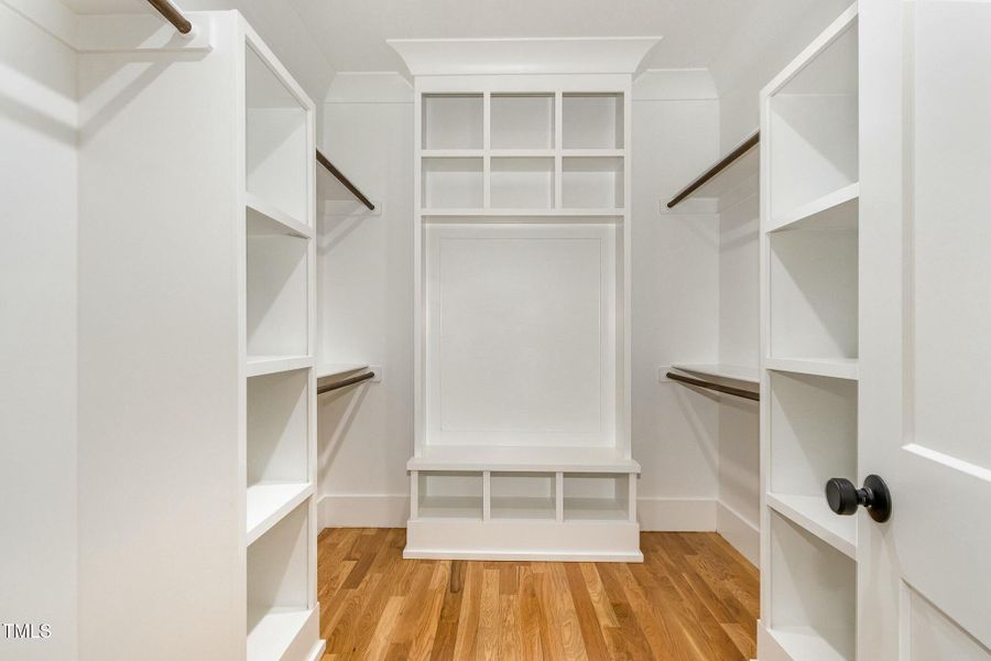 tempImageuVUESF tempImageuVUESF