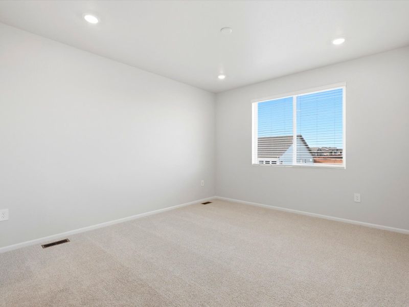 Spacious, unfurnished interior of a new home in Meridian Ranch, Peyton (Image 14).