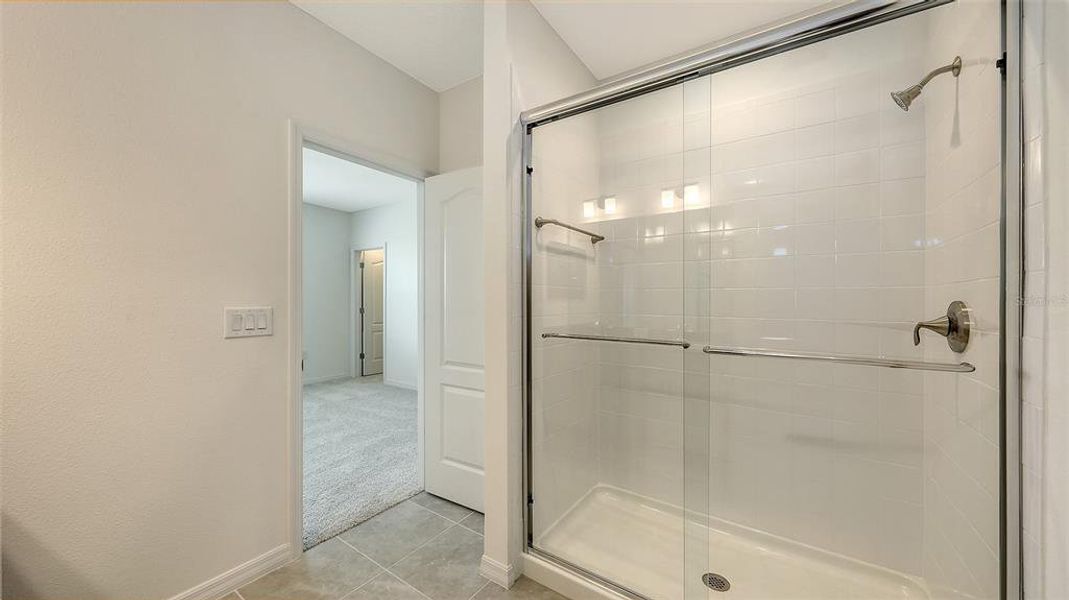 Furnished interior view inside a new home in Palm Grove, Bradenton (Image 12).