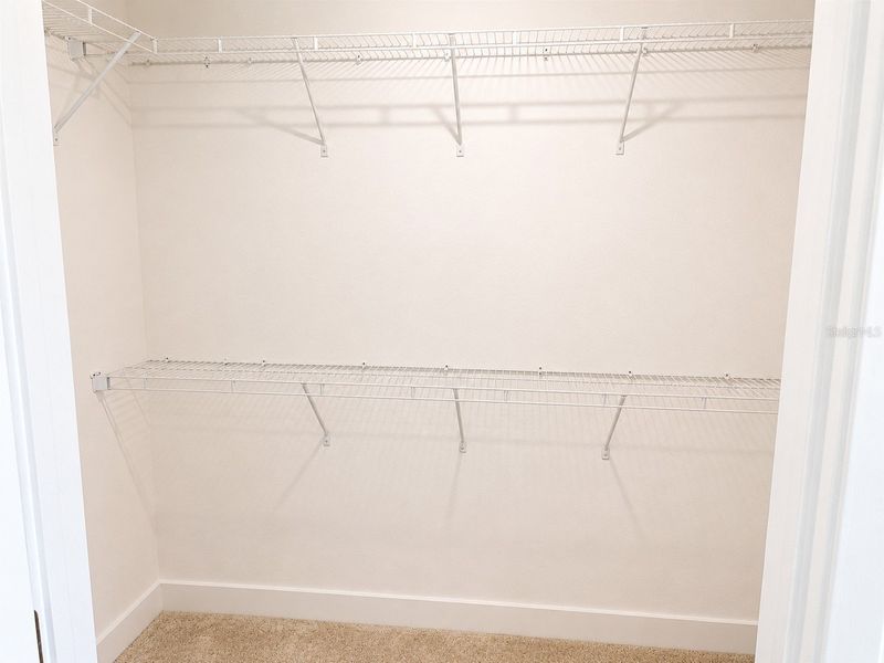Spacious, unfurnished interior of a new home in Harmony Central, St. Cloud (Image 12).