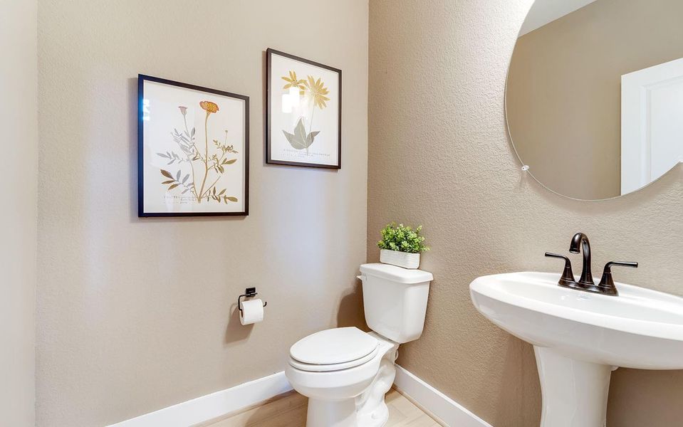 Furnished interior view inside a new home in Steed Landing, Texas City (Image 20).