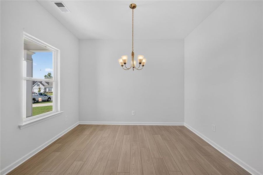 Spacious, unfurnished interior of a new home in Southbend, Rome (Image 46).