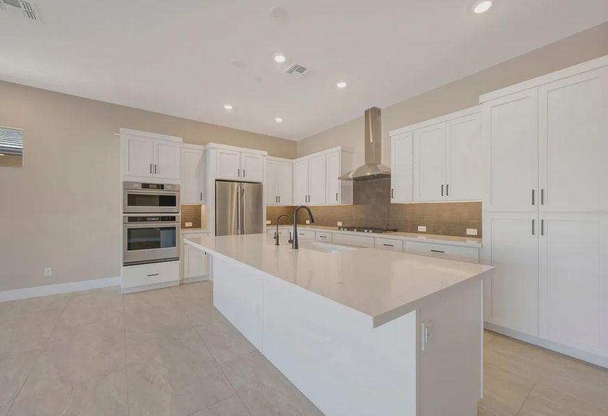 Trilogy Ridgecrest Venture HS 123 Kitchen - 10 of 18