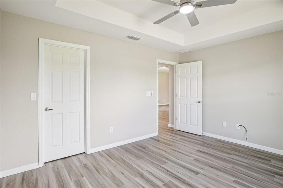 Spacious, unfurnished interior of a new home in , Bushnell (Image 20). Spacious, unfurnished interior of a new home in , Bushnell (Image 20).