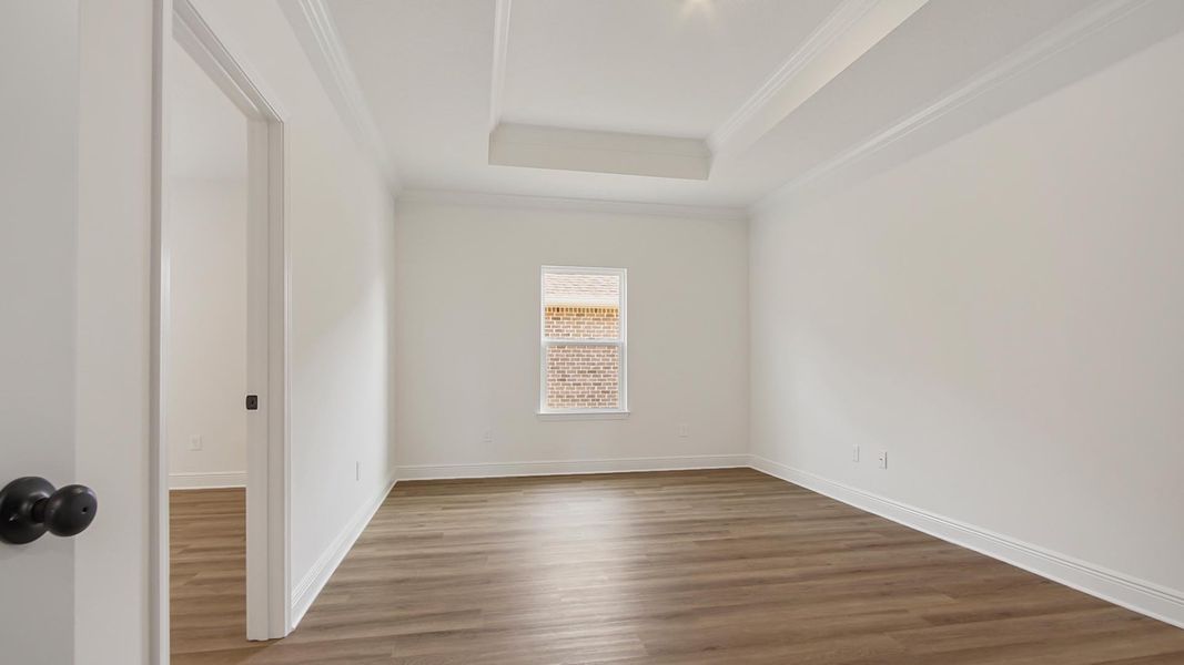 Spacious, unfurnished interior of a new home in Owl's Head Farms, Freeport (Image 29).