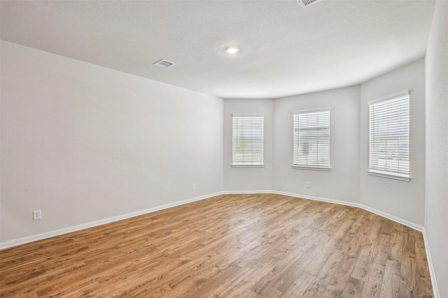 Spacious, unfurnished interior of a new home in Trails at Cochran Ranch, Waller (Image 19). Spacious, unfurnished interior of a new home in Trails at Cochran Ranch, Waller (Image 19).