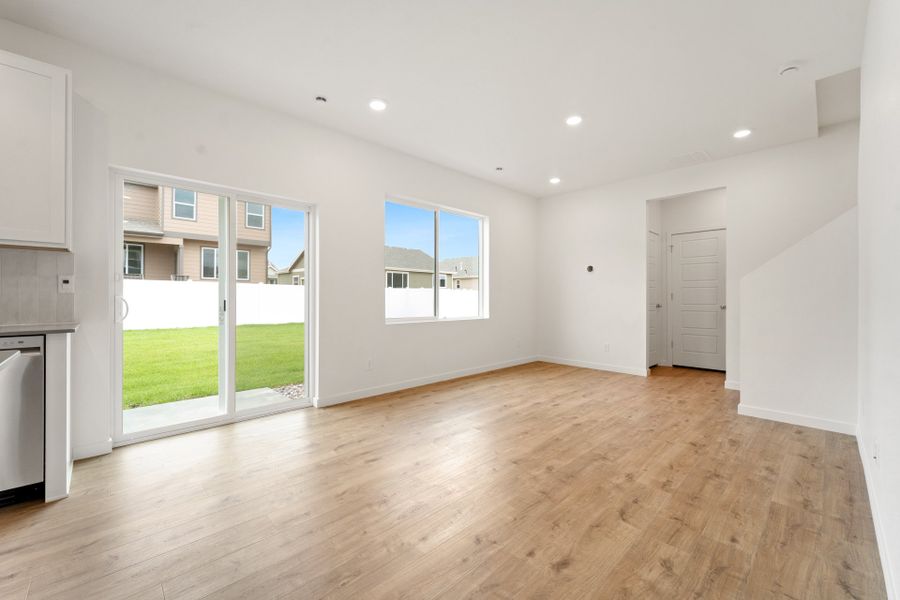 Spacious, unfurnished interior of a new home in Union Colony West, Greeley (Image 19).