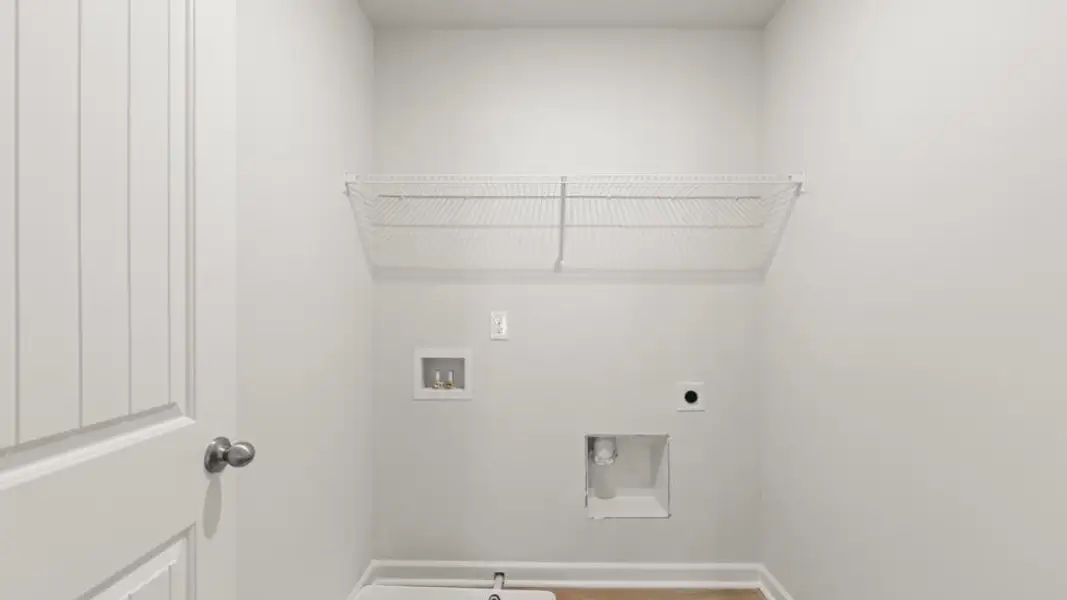Spacious, unfurnished interior of a new home in Creekview, Atlanta (Image 26).