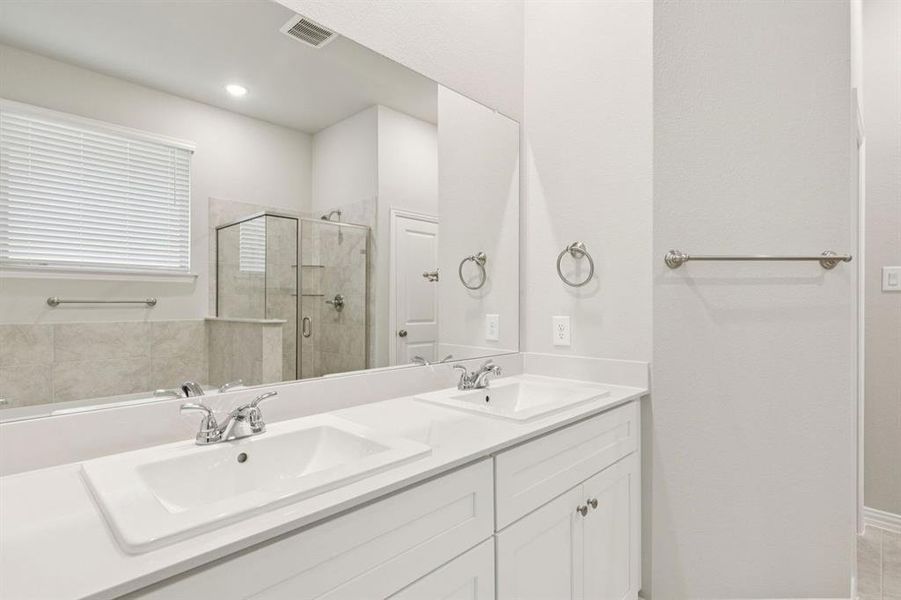 3960 Avendale Drive 3960 Avendale Drive