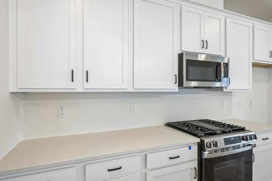 Representative images and renderings are for illustrative purposes. Actual structural options and design finishes of home may vary. Representative images and renderings are for illustrative purposes. Actual structural options and design finishes of home may vary.