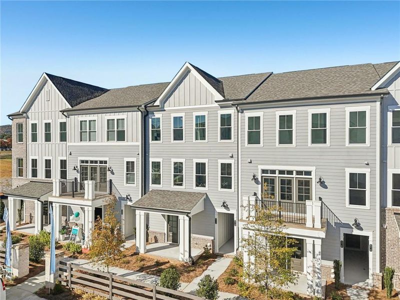 Image 37 of a home in Market Square at Sawnee Village.