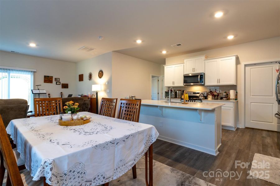 Furnished interior view inside a new home in , Kings Mountain (Image 4).