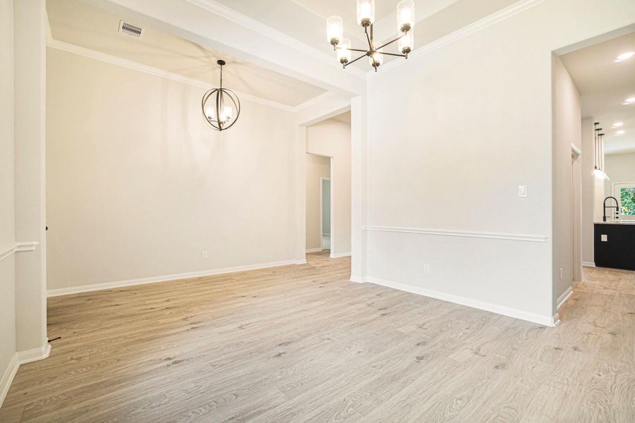 Spacious, unfurnished interior of a new home in Oakwood Ranch, Willis (Image 13).