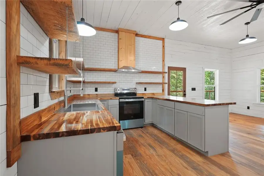 Furnished interior view inside a new home in , Sautee Nacoochee (Image 9). Furnished interior view inside a new home in , Sautee Nacoochee (Image 9).