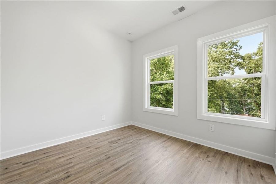 Spacious, unfurnished interior of a new home in , Gainesville (Image 22).