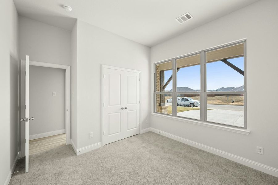 Spacious, unfurnished interior of a new home in Westside Preserve - 70ft. lots, Midlothian (Image 25). Spacious, unfurnished interior of a new home in Westside Preserve - 70ft. lots, Midlothian (Image 25).