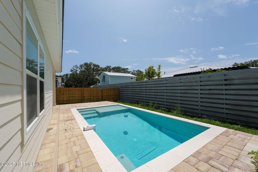 Image 33 of a home in .