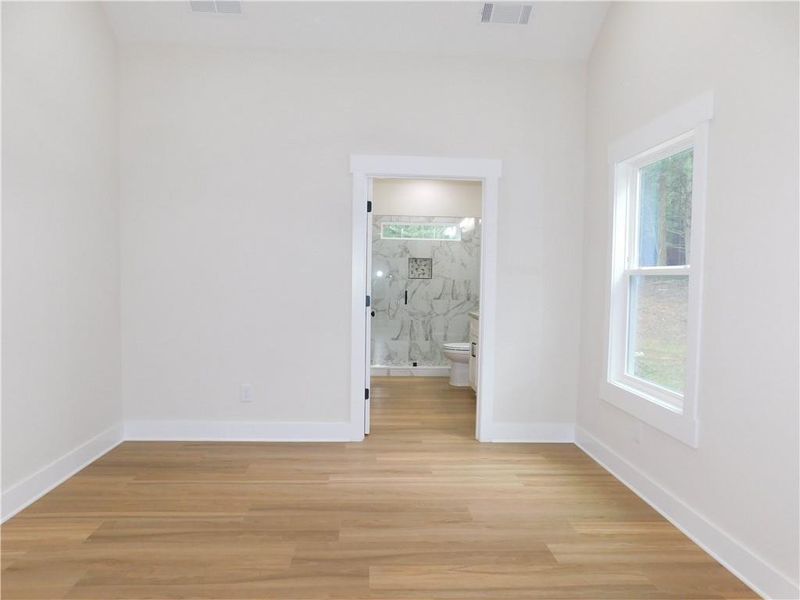 Spacious, unfurnished interior of a new home in , Dahlonega (Image 20). Spacious, unfurnished interior of a new home in , Dahlonega (Image 20).