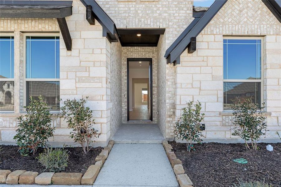 Exterior details and patio area of a home in North Grove, Waxahachie (Image 27).