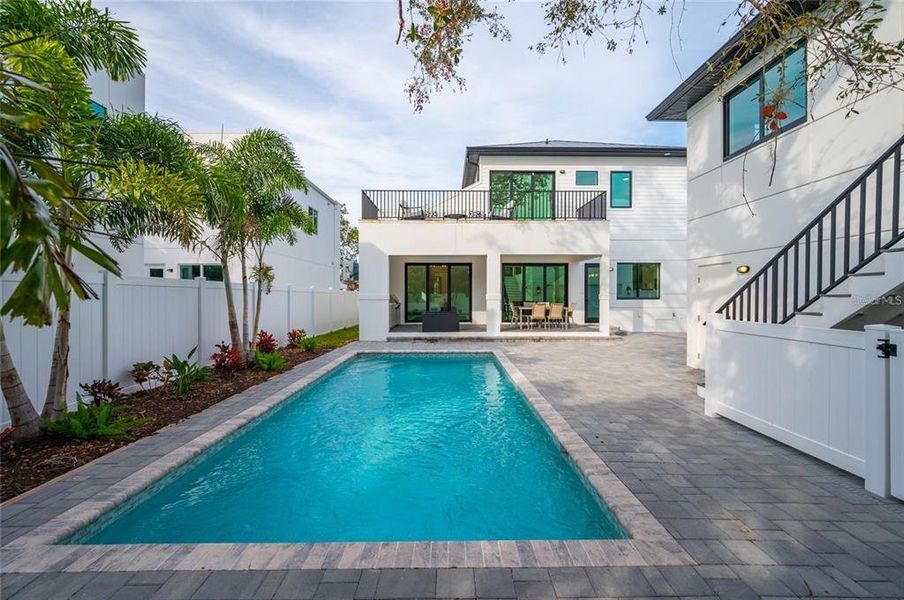 Exterior details and patio area of a home in , Sarasota (Image 3).