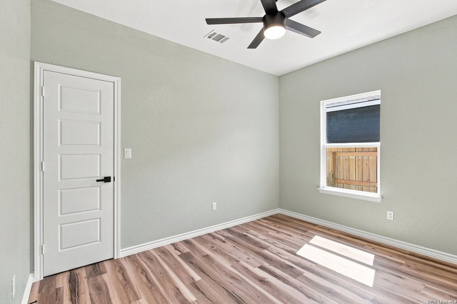 Spacious, unfurnished interior of a new home in , San Antonio (Image 20).