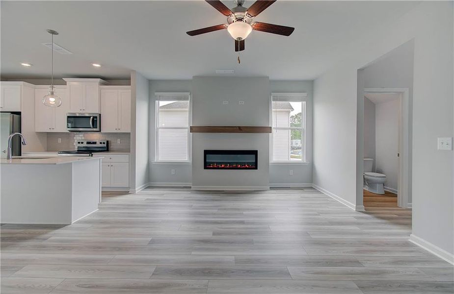 Spacious, unfurnished interior of a new home in Enclave at Evergreen, Fairburn (Image 20).