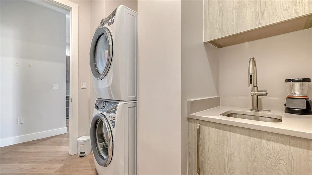 Furnished interior view inside a new home in , Sarasota (Image 40).