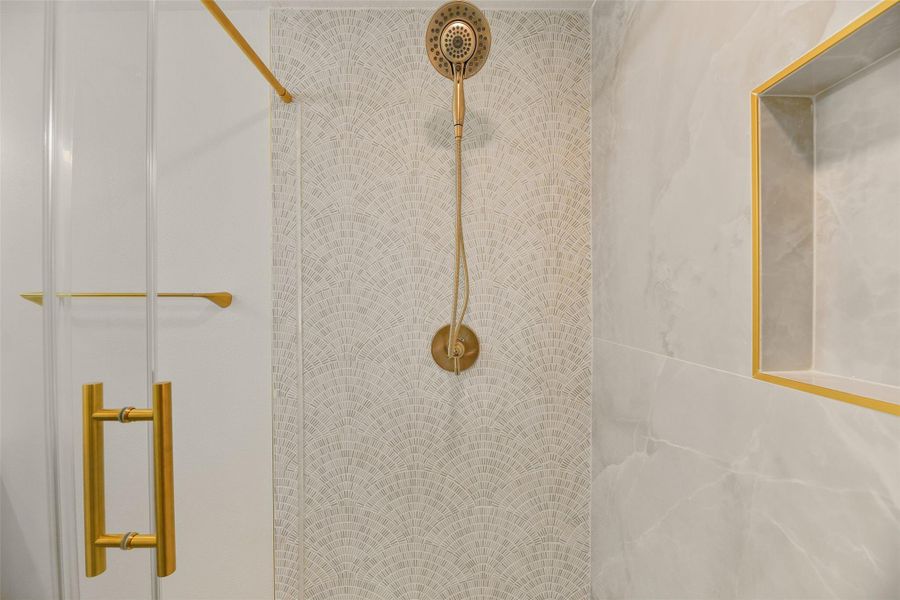 Start your day in the spa-like shower. Start your day in the spa-like shower.