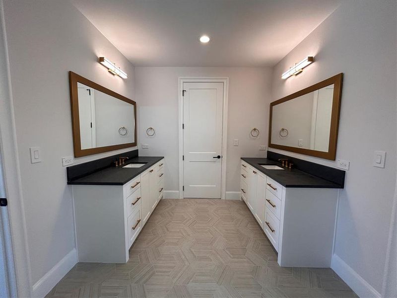 Upstairs Jack and Jill Bath