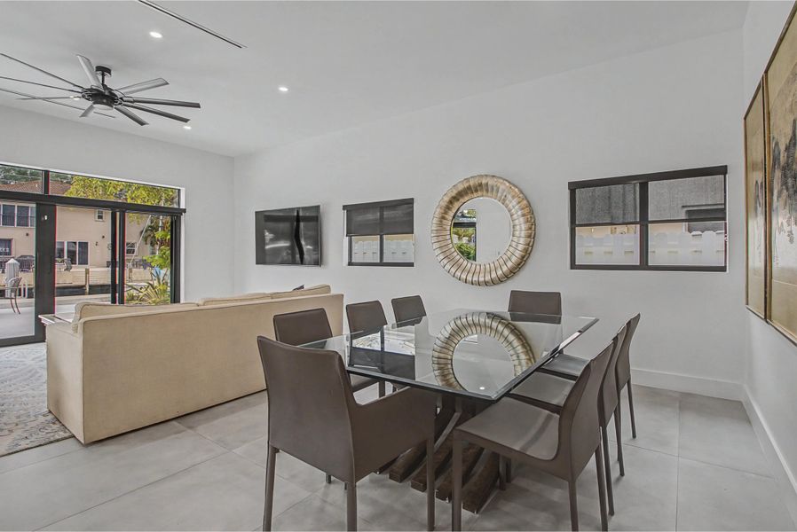 accutour_2634 se 14th st-019