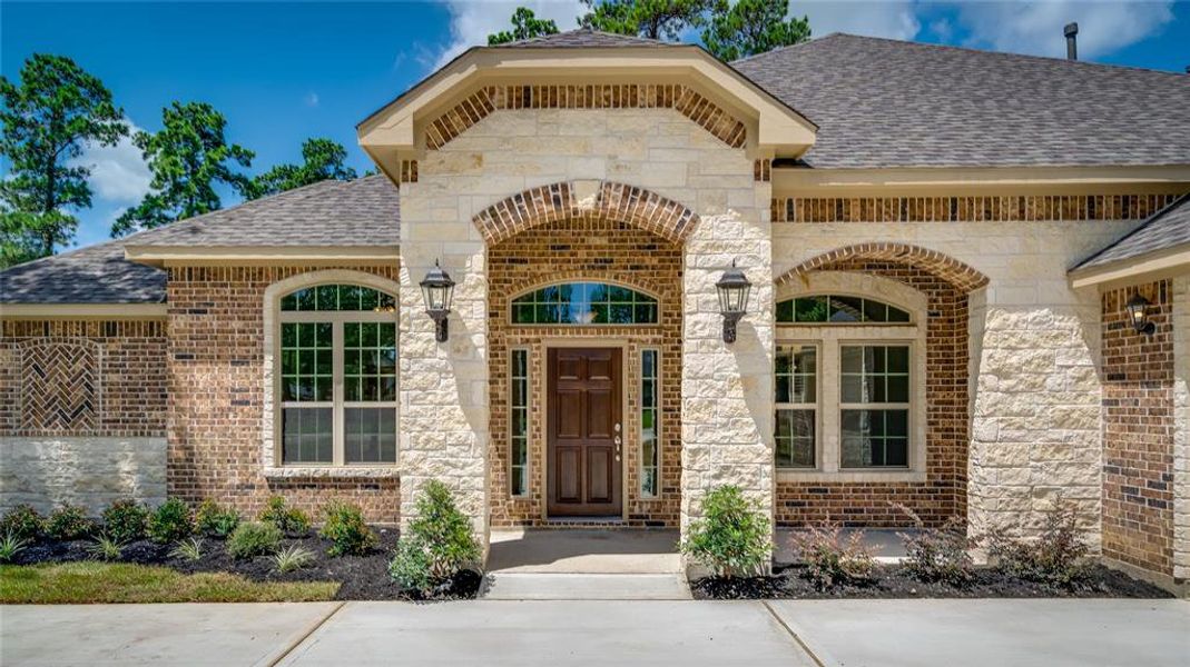 Home is under construction.  Photos are of a recently completed home by this builder.  New home will have similar finishes.