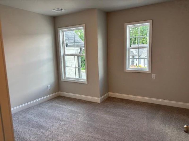 Spacious, unfurnished interior of a new home in Riversong, Duluth (Image 12).