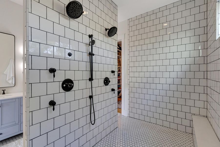 Close-up of interior finishes inside a home in , Wando (Image 23).