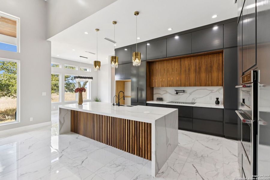 Furnished interior view inside a new home in , La Vernia (Image 8).