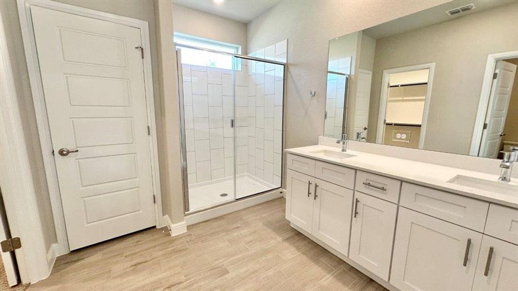 Furnished interior view inside a new home in Rock Creek Ranch, Fort Worth (Image 6). Furnished interior view inside a new home in Rock Creek Ranch, Fort Worth (Image 6).