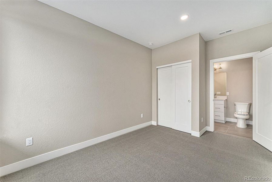 Spacious, unfurnished interior of a new home in Montmere at Autrey Shores, Superior (Image 28).