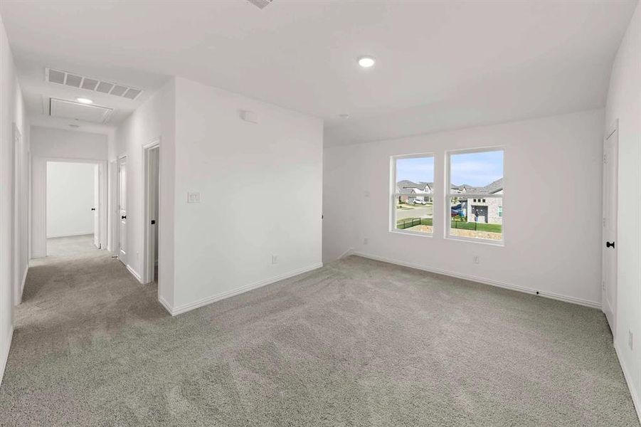 Spacious, unfurnished interior of a new home in Creekview Fossil Ridge, Pilot Point (Image 16).
