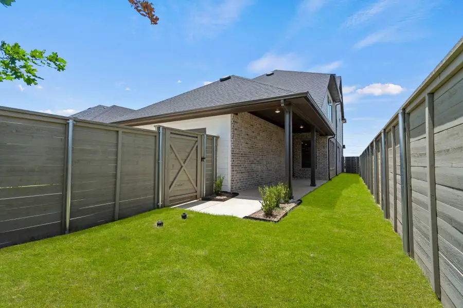 New Home in Celina, TX.  - Slide 23