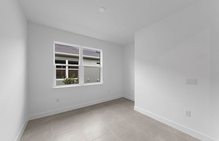 Spacious, unfurnished interior of a new home in Shores at Stillwater, Englewood (Image 15).