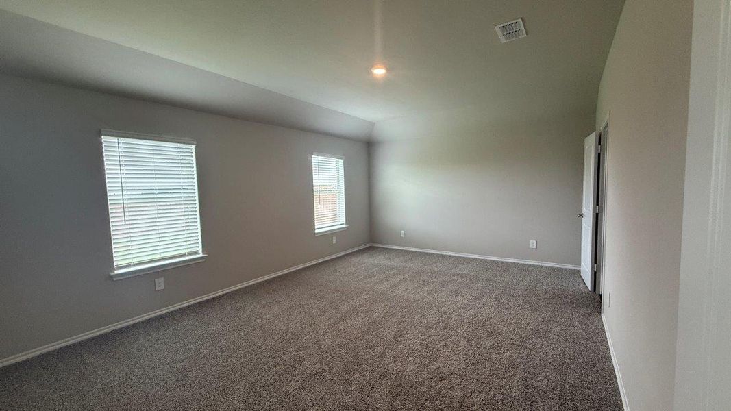 Spacious, unfurnished interior of a new home in Rosewood at Beltmill, Fort Worth (Image 23).