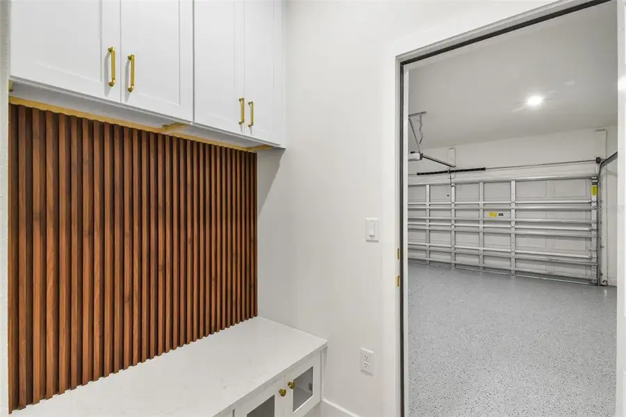 Furnished interior view inside a new home in , Orlando (Image 17).