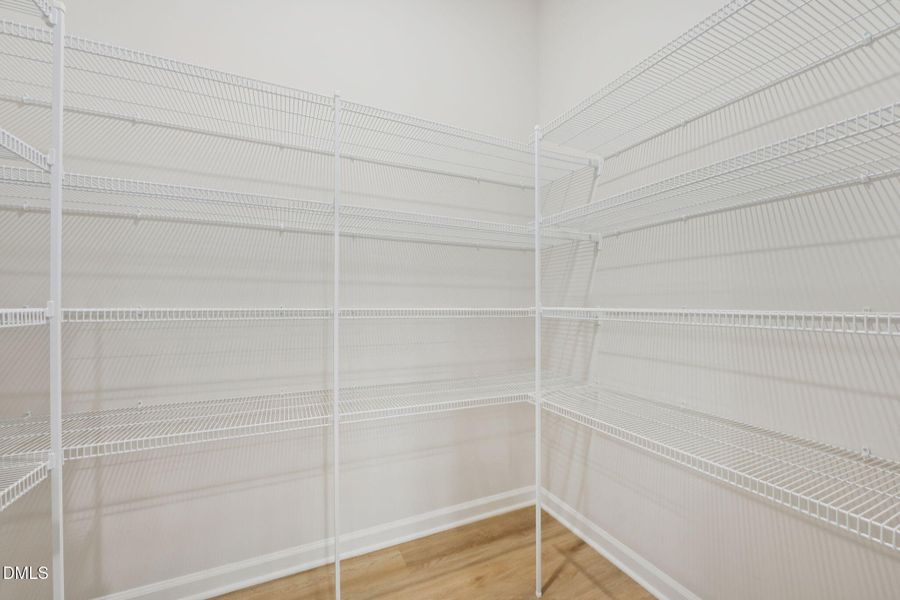 18-web-or-mls-Raleigh - Oak Manor - 500