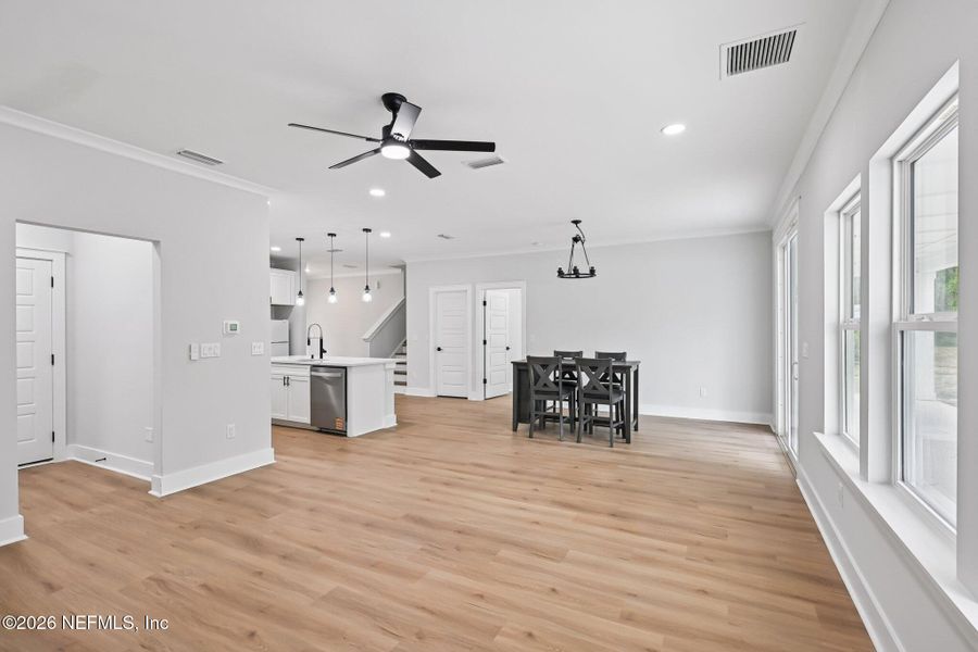 Spacious, unfurnished interior of a new home in , Fernandina Beach (Image 32).