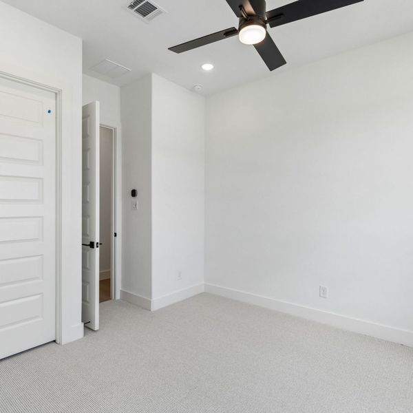 Spacious, unfurnished interior of a new home in The Parks at Wilson Creek, Celina (Image 73). Spacious, unfurnished interior of a new home in The Parks at Wilson Creek, Celina (Image 73).