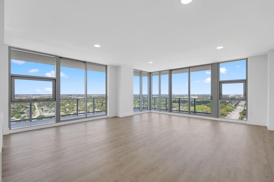 220 Lake Shore Drive - 2.jpg-FULL